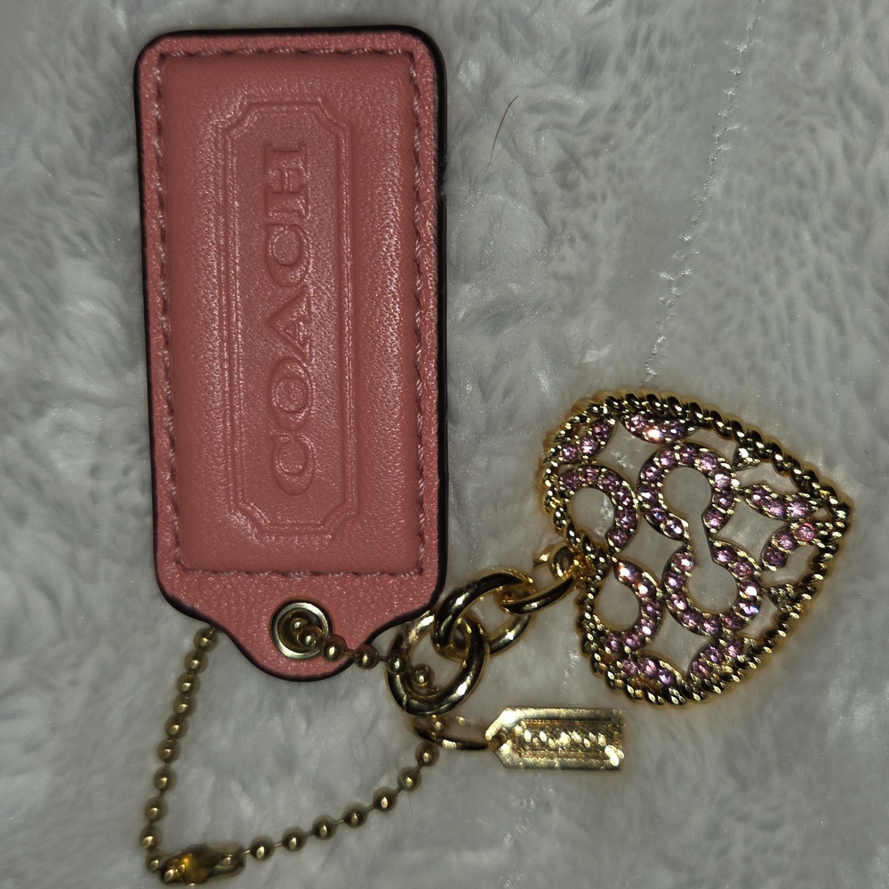 COACH 2.25" Salmon Pink Hangtag, Pink Pave & Gold Heart, Gold Coach Square - Picture 11 of 11